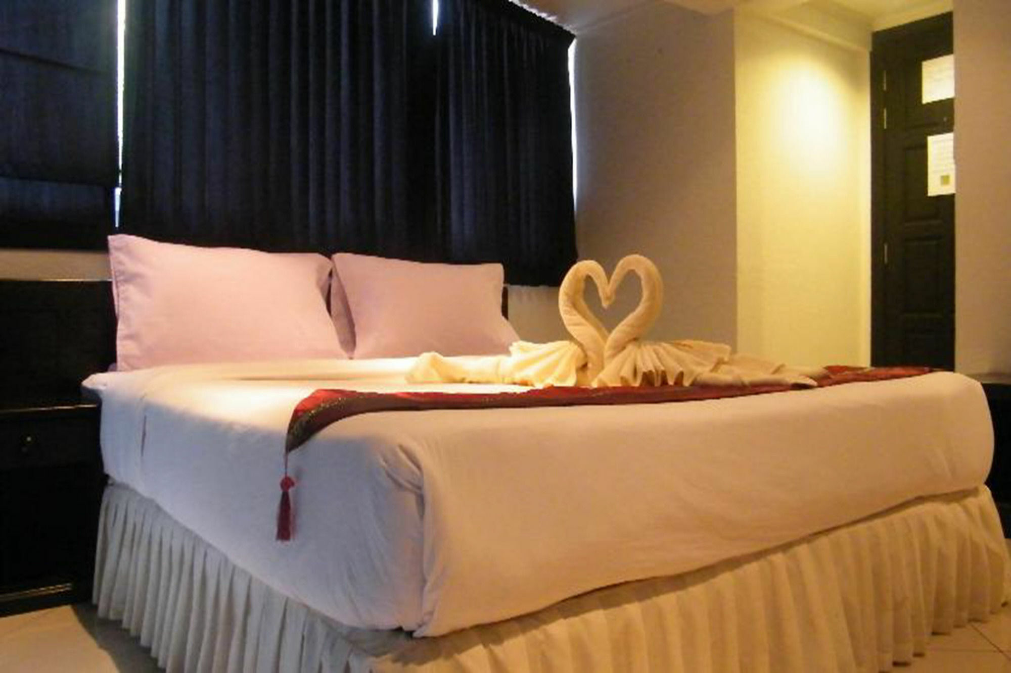 Oyo 835 Koh Chang Luxury Hotel Exterior foto